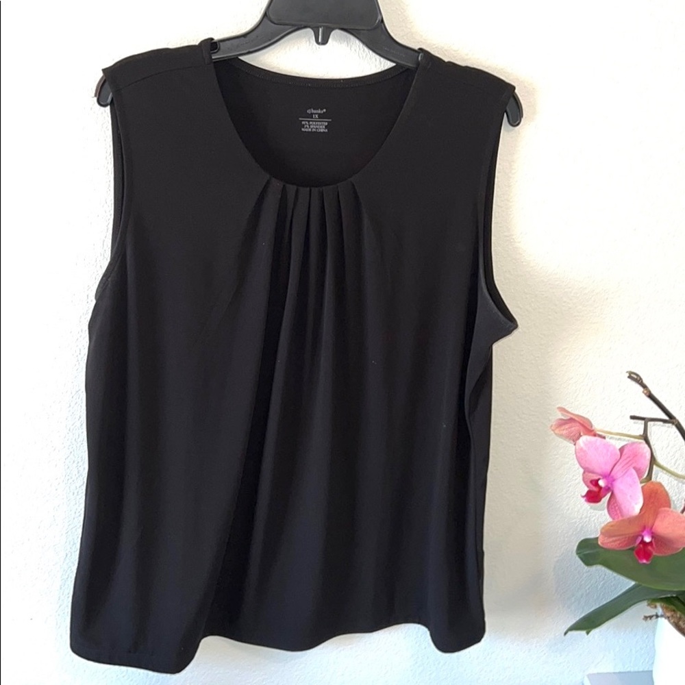 CJBanks black size XL poly blend top very nice!